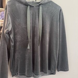 NIC+ZOE Light Grey/green Top